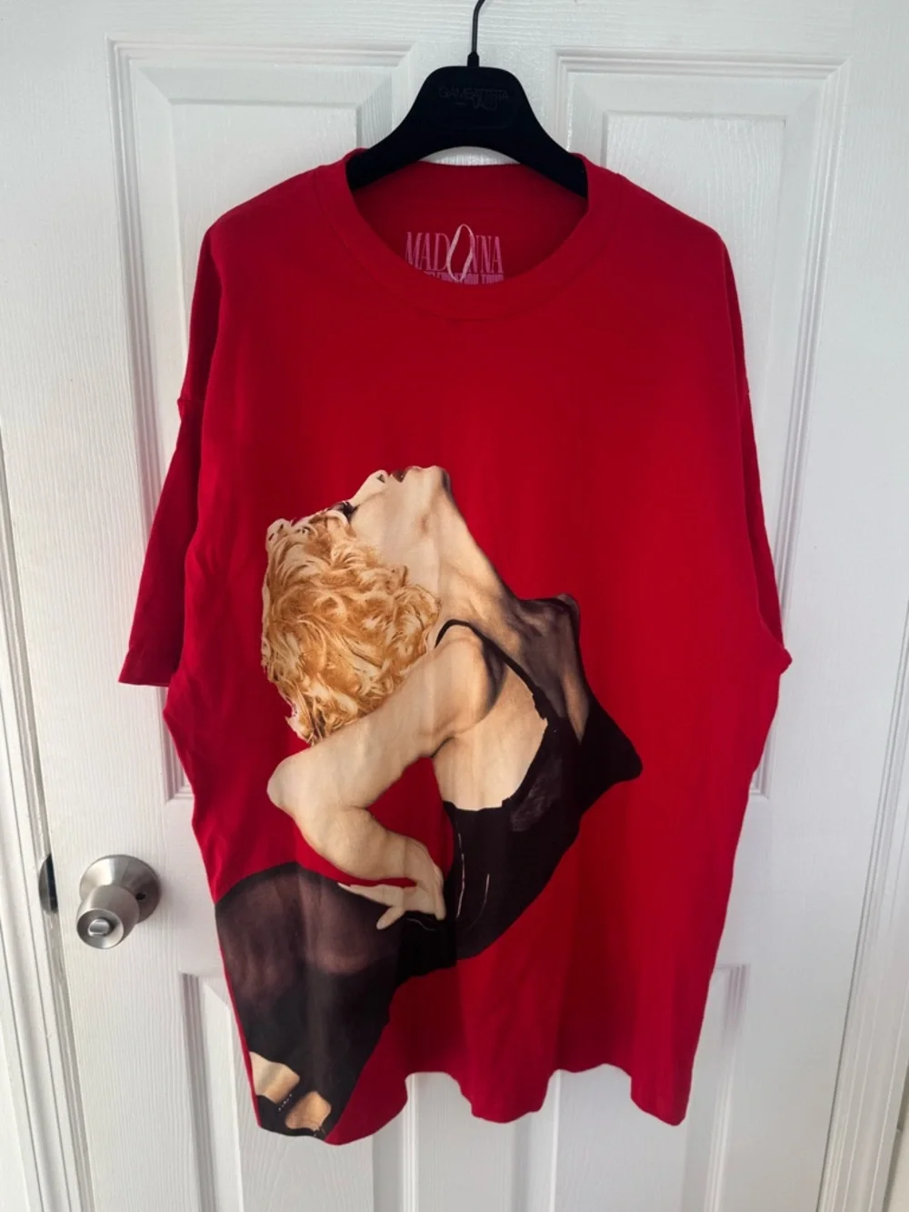 Original MADONNA The Celebration Tour Red Graphic Logo Tee (XL) Unisex - Picture 2 of 5